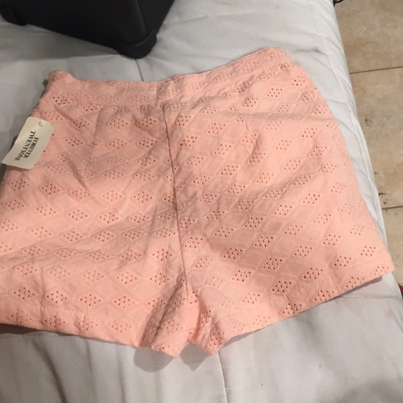 High waisted patterned shorts - Picture 3 of 3